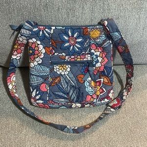 NWOT vera Bradley Crossbody bag